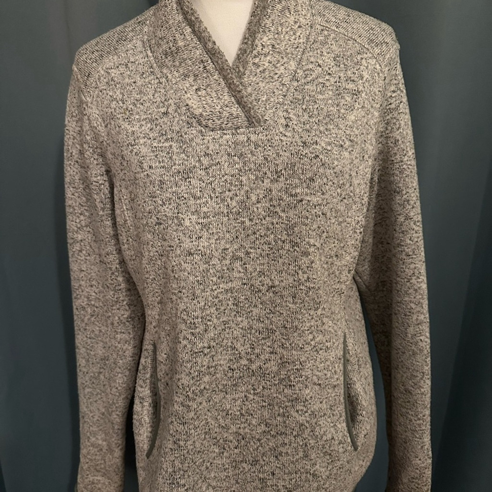 Eddie Bauer Women’s V-Neck Sweater in Heathered Gray